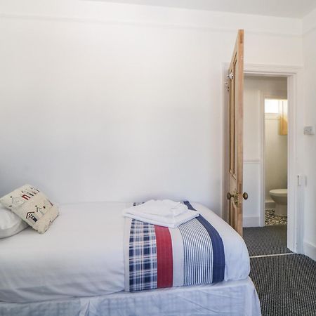 5 Stafford Road Villa Пейнтън Екстериор снимка
