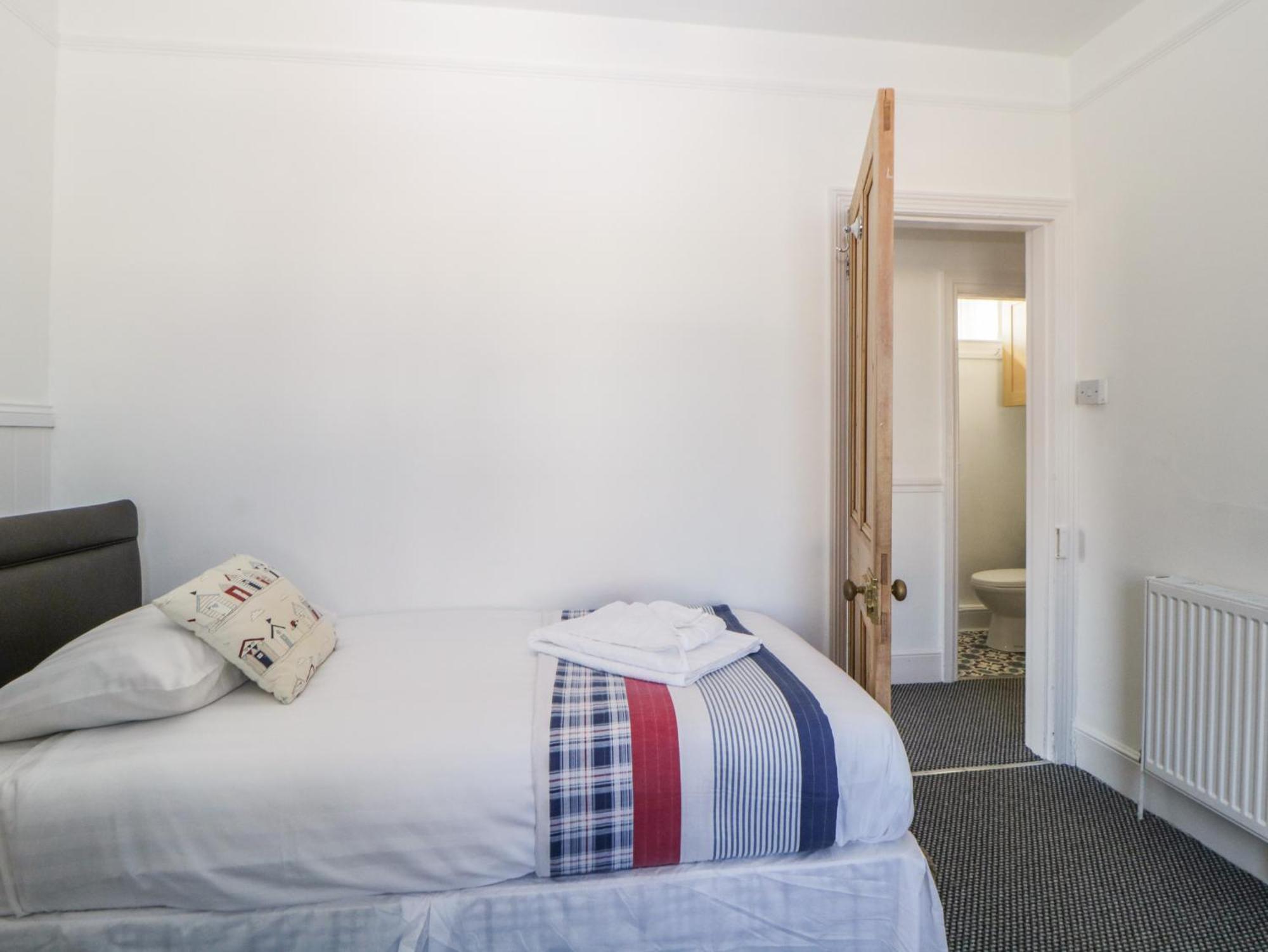 5 Stafford Road Villa Пейнтън Екстериор снимка